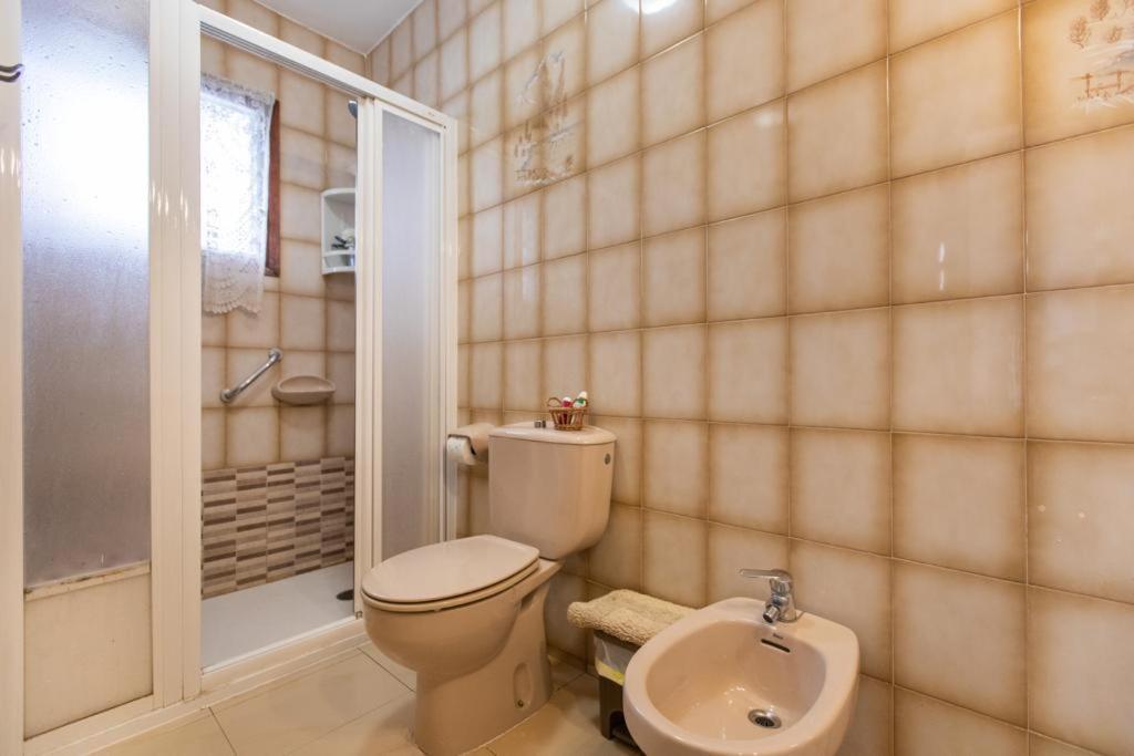 Casa Turistica Cunit Villa Bagian luar foto